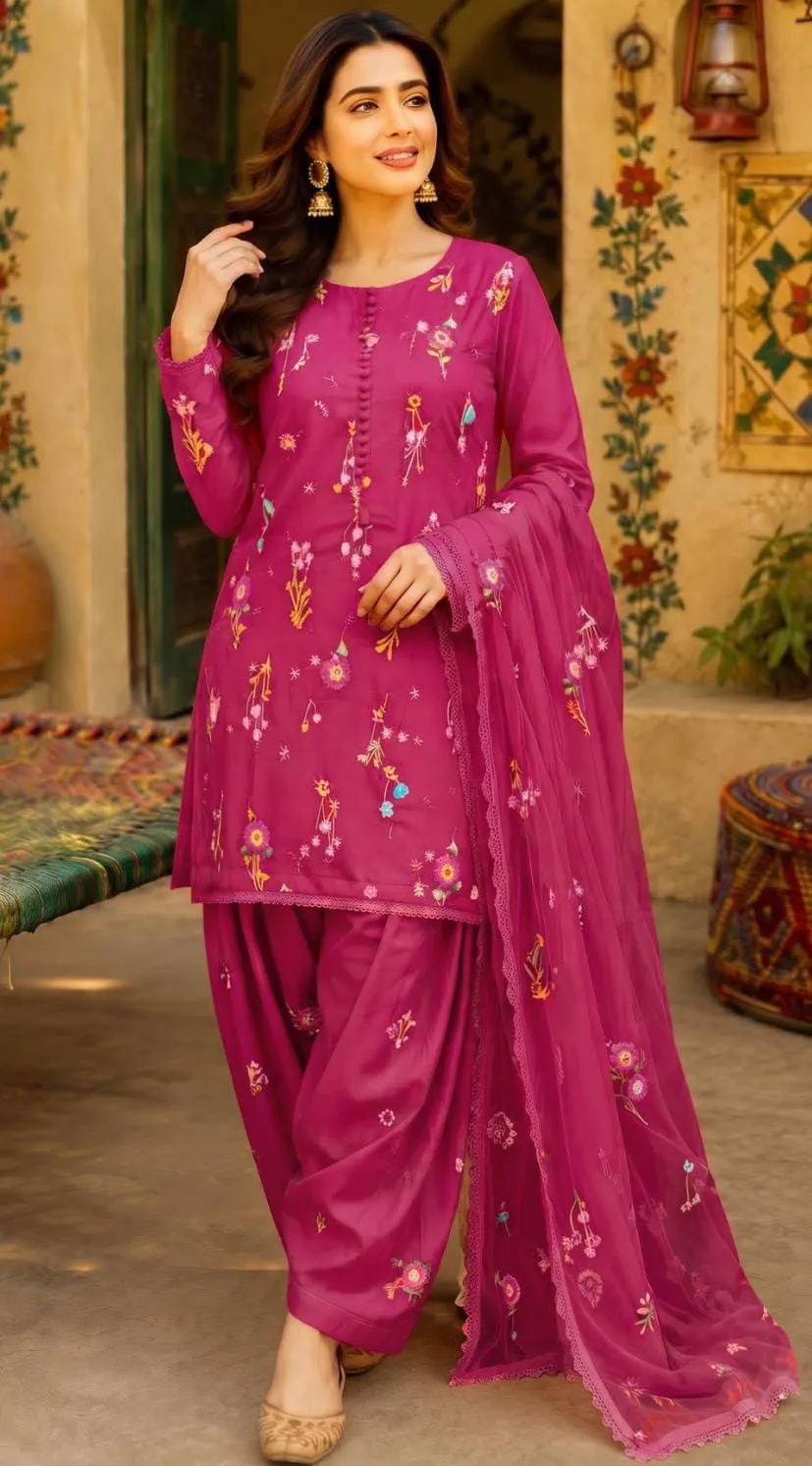 Deep Red Floral Embroidered Dhanak 3-Piece Ensemble detail