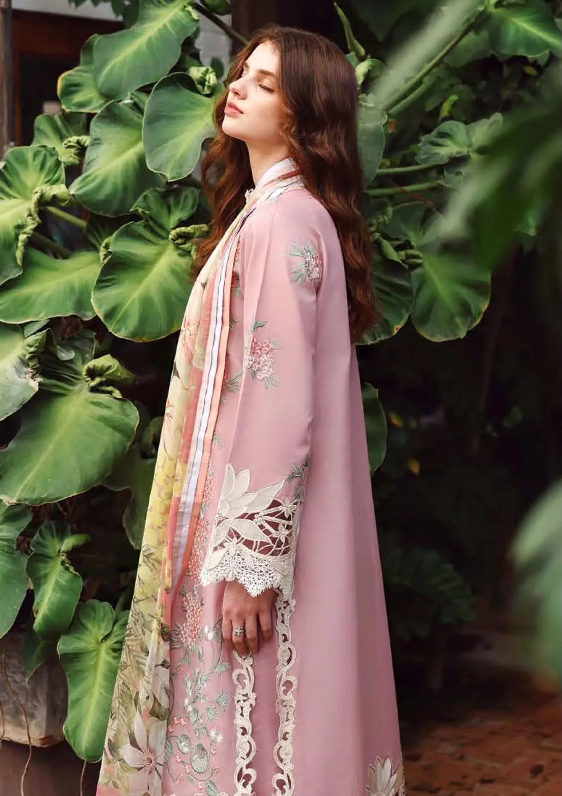 Rose Pastel Festive Collection detail